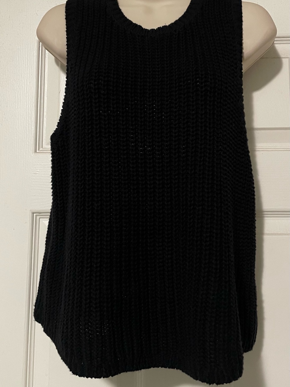 Old Navy Black Sleeveless Ribbed Knit Tank